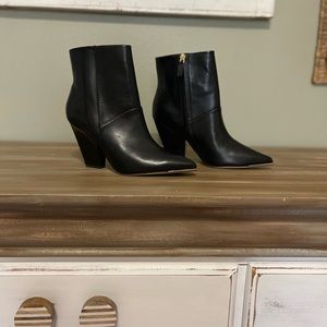 Worn once black leather Tory Burch Heeled Booties